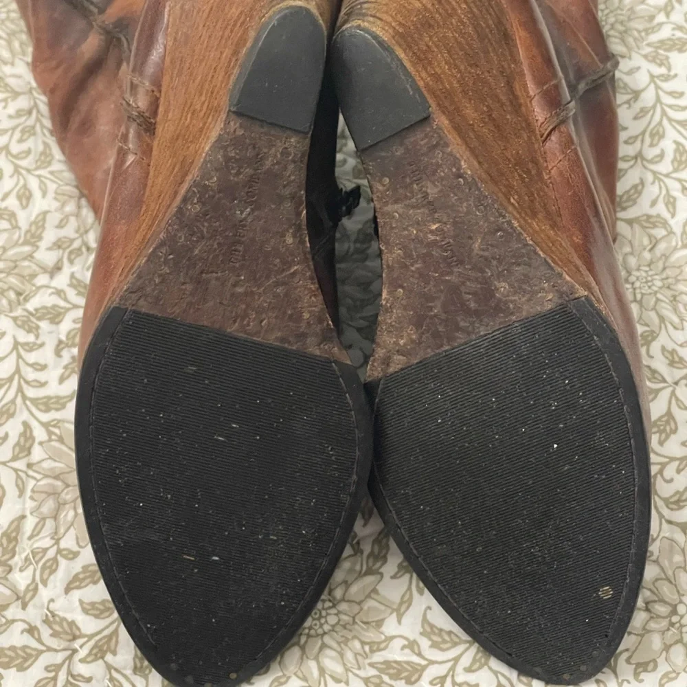 Frye Cece Tall Wedge Brown Distressed Leather Wedge Boots - Size 10 - Picture 5 of 7
